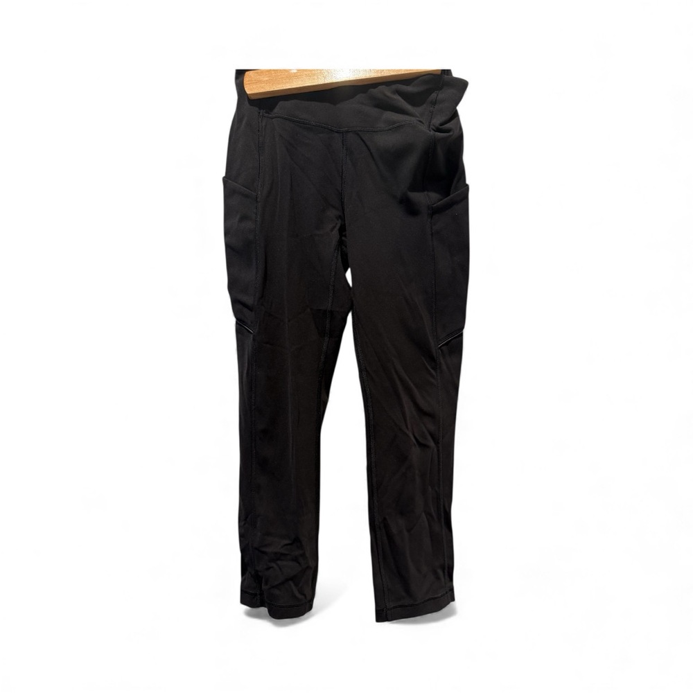 Woman’s cropped Lulu lemon leggings size 2